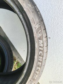 235/40 r19 Michelin - 4