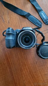 FujiFilm FinePix S2000HD - 4