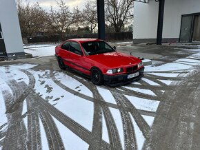 Bmw e36 328i coupe - 4