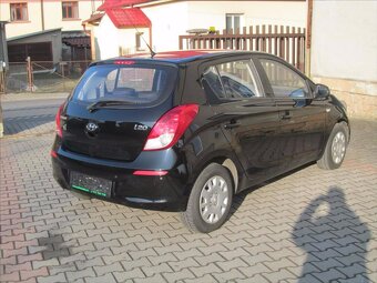 Hyundai i20 1.3 62kW 2012 119337km KLIMA 1.MAJITEL NEW MODEL - 4