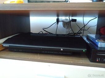 PS3 super slim - 4