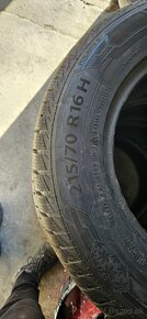 Pneu 215/70 r16 - 4