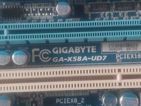 Predam Gigabyte X58A-UD7 rev.2.0+CPU Intel Xeon E5520 - 4