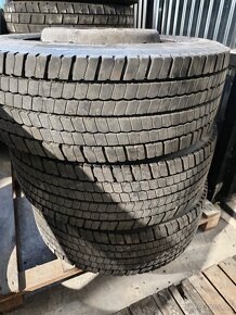 PNEUMATIKY, ZÁBEROVKY NA MEGA ŤAHAČ 295/60 R22.5 - 4