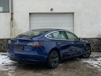 Tesla model 3 - 4