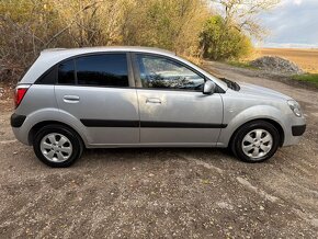 Kia Rio 1.4 LX Plus - 4