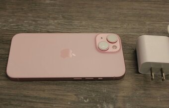 Predam iPhone 15 pink 128gb odblokovaní ako nový - 4