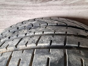 235/50R19 - 4