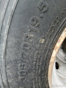 Kolesá 305/70 R 19.5 - 4