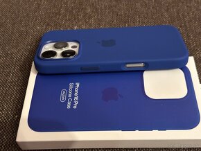 iPhone 16 Pro Silicone Case Ultramarine - 4