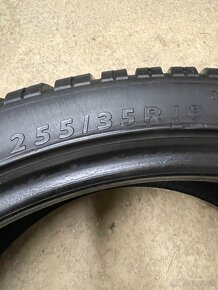 Dunlop 255/35 R19 2x=100€ - 4