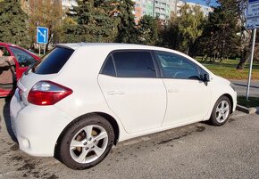 Toyota Auris 1,6 - 4