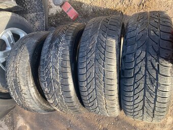 Predam dve pneumatiky 235/65 R17 - 4