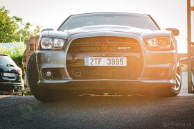 Dodge Charger SRT8 - 4