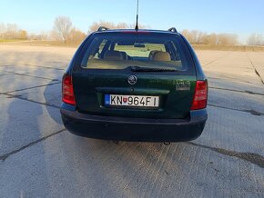 Skoda Octavia Combi 1.8 Turbo 4x4 Laurin & Klement - 4