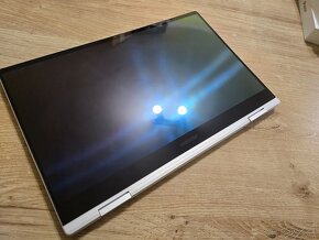 Ultratenky Samsung Galaxy Book pro 360 s otocnym OLED disple - 4