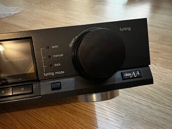 Class AA Technics ST-G560 AM/FM stereo tuner (1989-90) - 4