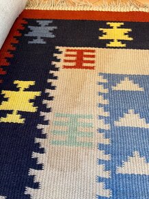 Vlnený vintage koberec Kilim - 4