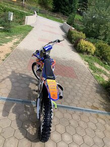 Yamaha yzf 250 - 4