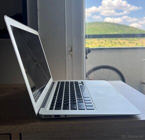 Apple MacBook Air "Core i5" 1.3 13" (Mid-2013) Specs - 4