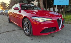 Alfa Romeo Giulia 2.2 Diesel 180 AT Super - 4