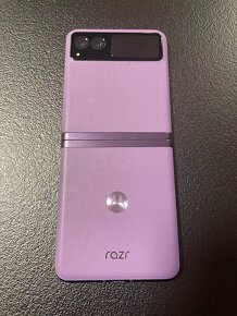 Motorola RAZR 40 TOP STAV - 4