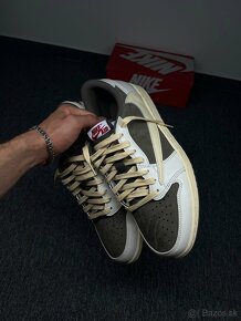 Nike x Travis Scott Air Jordan 1 Low OG "Reverse Mocha" - 4