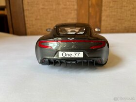 1:18 autoart aston martin one-77 - 4