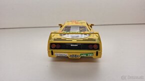 1:18 FERRARI F40 No. 2 - 4