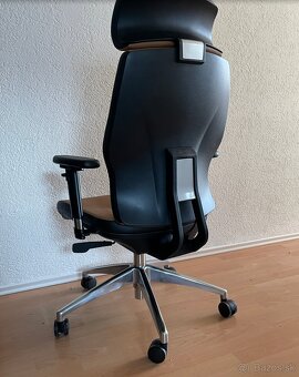 ERGONOMICKÁ KANCELÁRSKA STOLIČKA - STÁLA nová 370 eur - 4