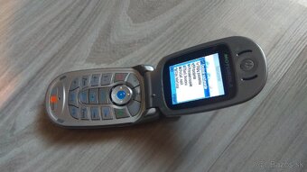 Motorola V500 - 4