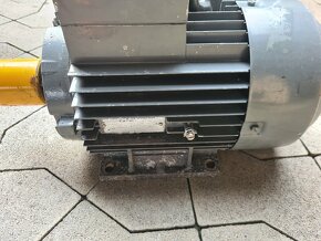 Predám pätkový el.motor 2,2kW 1430ot na vodné čerpadlá - 4