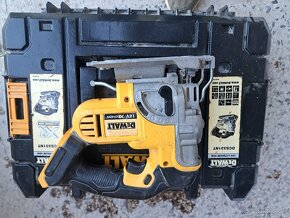 DeWalt DCS331N 18 V priamočiara píla - - 4