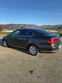 Volkswagen Passat B7 Sedan - 4