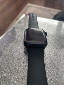 Apple Watch 8 series 41 mm - 4