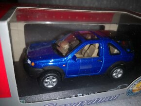 Predám kovový model auta  Land Rover Freelander  1:43 - 4