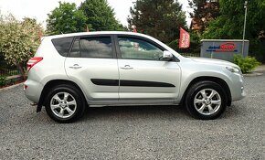 TOYOTA RAV4 2.2D-4D 4x4 110kW 2011 -- NOVA STK, ŠPZ- - 4