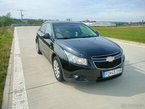 Predám pekný CHEVROLET CRUZE - 4