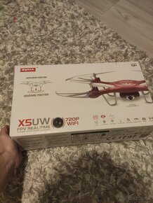 Dron Syma X5UW - 4