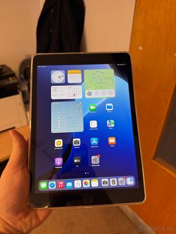 Apple iPad 8 32GB 10.2" (2020)+ sklo + nový obal-dobrý stav - 4