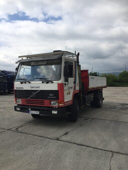 Predám Volvo FL7-trojstranný sklápač s hydraulickou rukou - 4