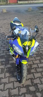 Yamaha R6 - 4