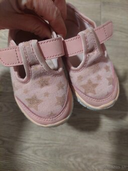 Shoes for baby girls size 20 - 4