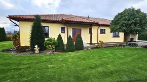 Péder, Nadčasový zariadený bungalov 200m2 30á pozemok - 4