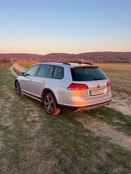 VW GOLF VII VARIANT 2.0TDI DSG - 4