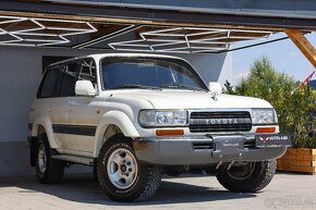 Toyota Land Cruiser - 4