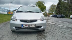 Honda Jazz 1.4 i-DSI (61 kW), rok 2003 - 4