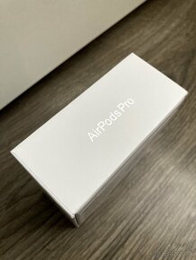 Apple AirPods Pro 2 - 4