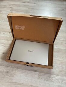 Asus Vivobook 17 - 4