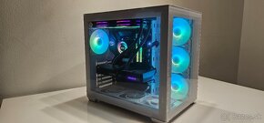 Intel i9 9900K, 32GB Ram, NVME 1TB, RTX 4060 8GB - 4